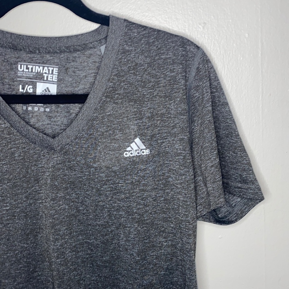 🪼NWT Adidas Grey tee! - Picture 1 of 8